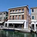 לינה וארוחת בוקר Murano Palace ונציה