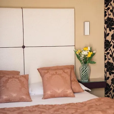 Bed & Breakfast Palace 4*