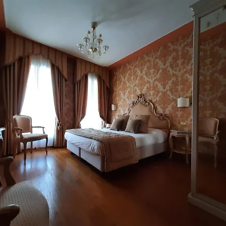 Murano Palace Bed & Breakfast 3*
