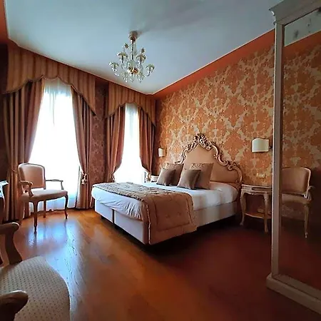 Palace 4*