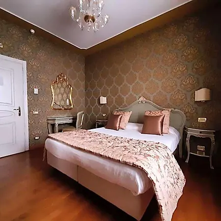 Palace Bed & Breakfast