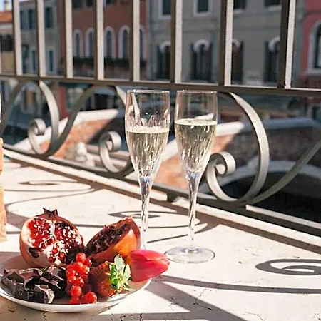 Bed & Breakfast Palace 4*