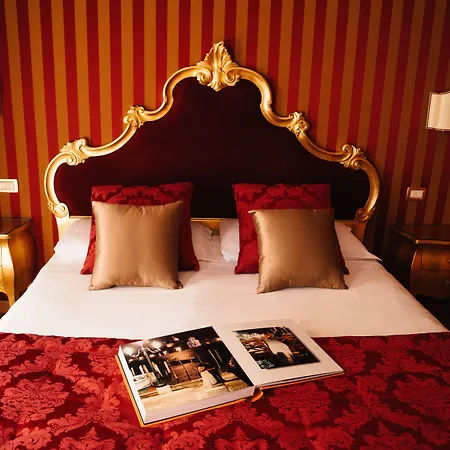 Oda ve Kahvaltı Palace 4*