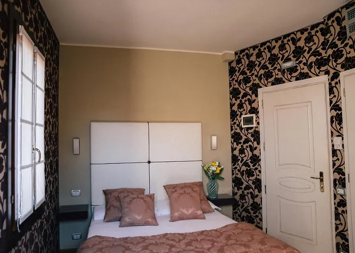 Murano Palace Nocleg ze śniadaniem 4*