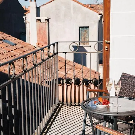 فندق مبيت وإفطار Murano Palace 4*